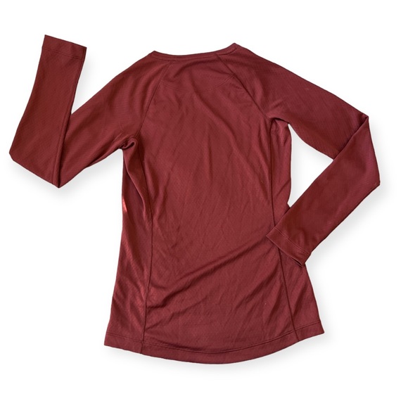 Patagonia • Women's Burgundy Capilene Midweight Crew Top • Size XXS - Picture 5 of 8
